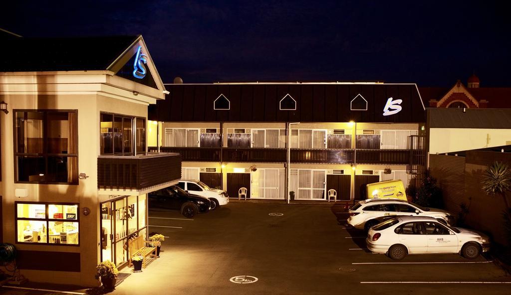 Kiwi Studios Motel Palmerston North Exterior photo